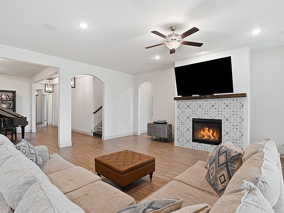 4th image of 12140 Indian Creek Dr