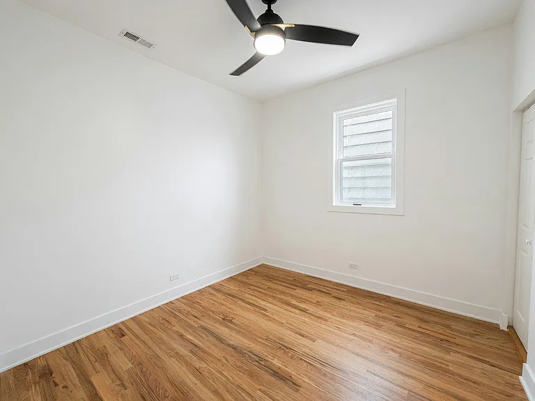 1742 N California Ave #2R — Photo 6