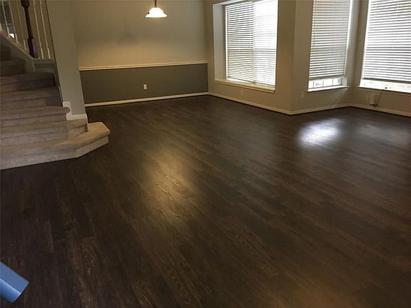 3rd image of 807 Bent Knoll Ct