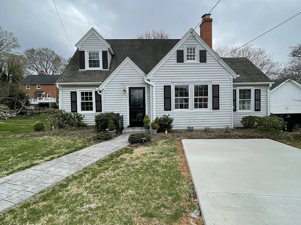 3417 Plymouth Pl