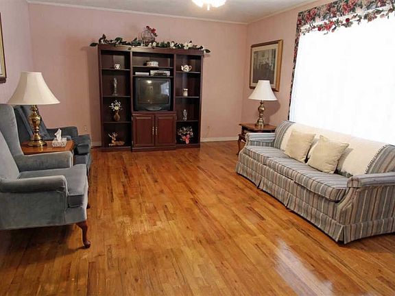 4th image of 2110 N 58th Ave