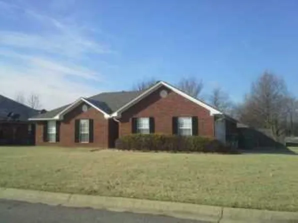 2002 S Tampa Ct, Russellville, AR 72802