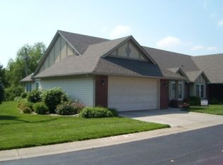 5841 SW Sterling Ln, Topeka, KS 66604