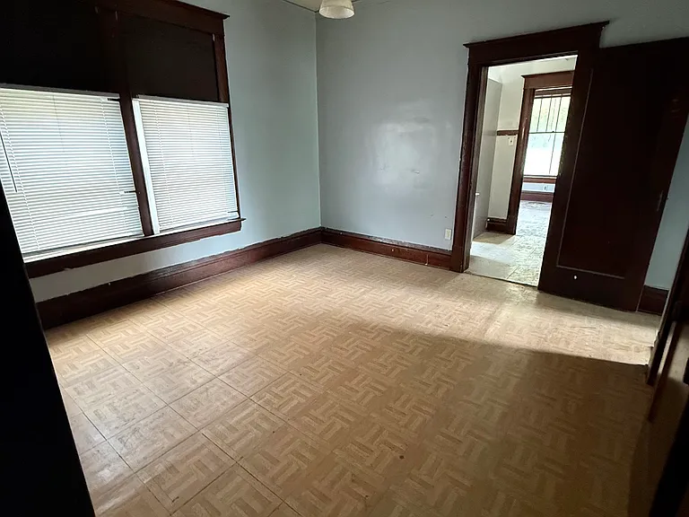 602 E Decatur St — Photo 7