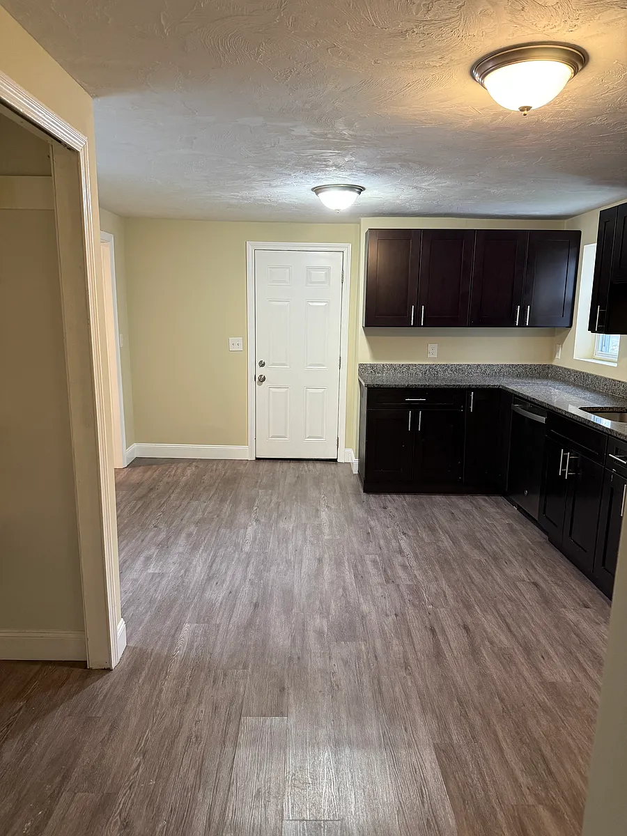 Building Photo - 330 Groveland St #2