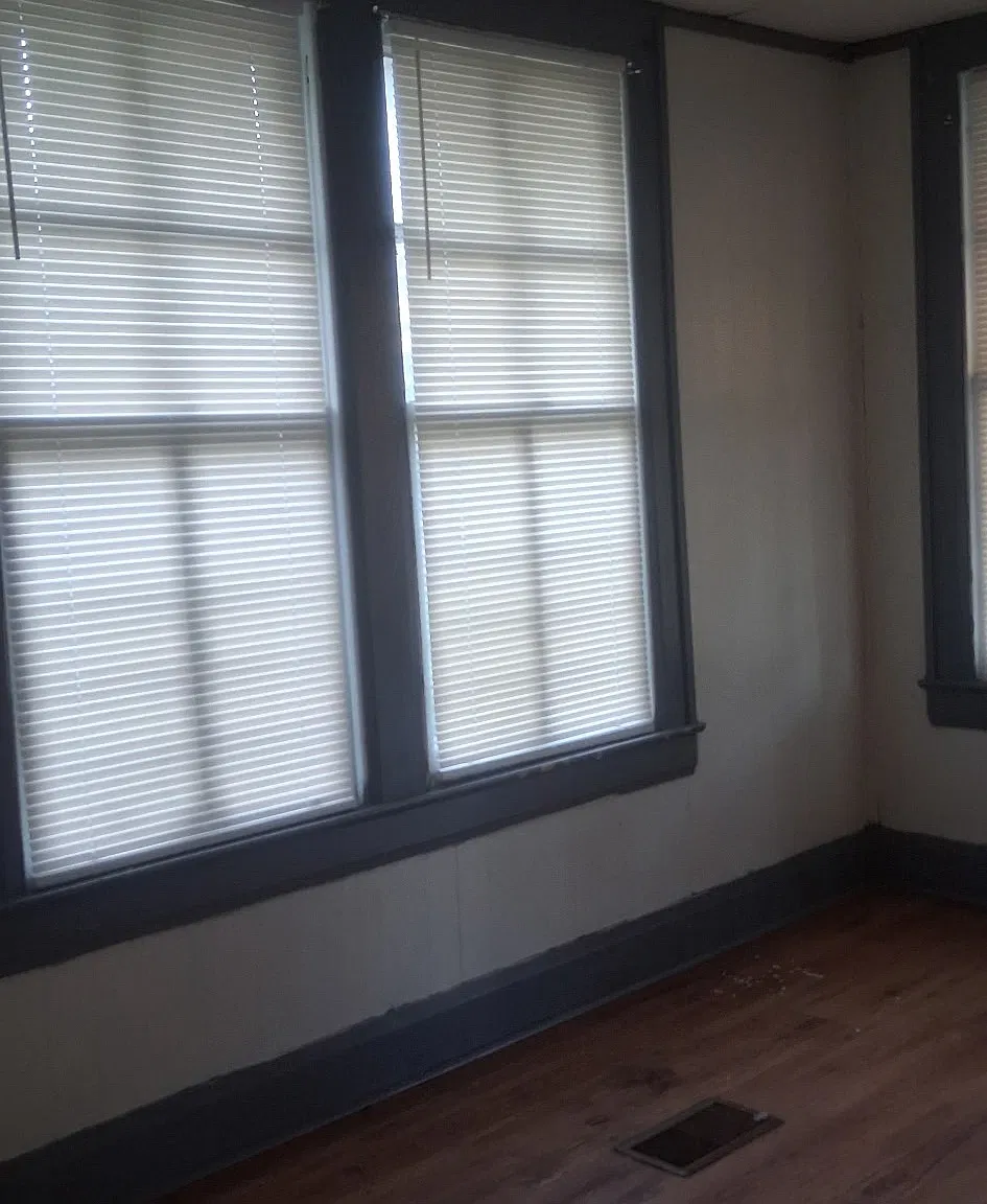 4 bed, 2323 sqft, $1,200 — Photo 1