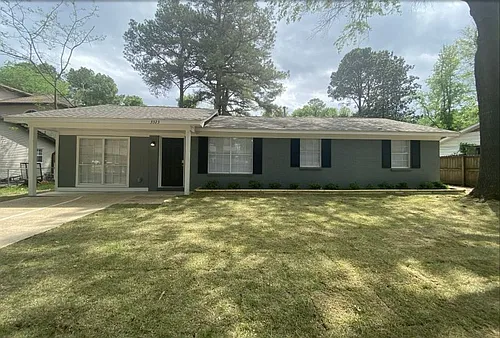 3323 Green Dr Photo 1