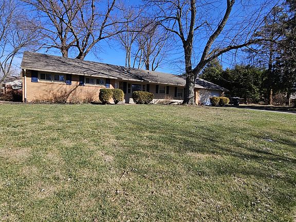 3rd image of 263 Blackstone Dr