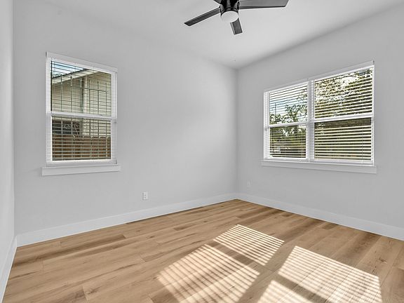 3rd image of 2731 Maurine F Bailey Way
