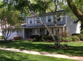 1110 E Gartner Rd, Naperville, IL 60540