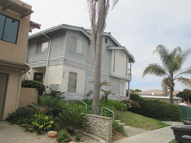 1st image of 315 Bonair St Unit 3