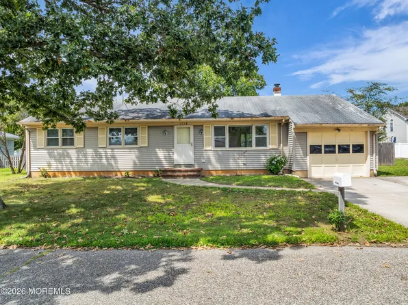 1118 Longboat Avenue, Beachwood, NJ 08722