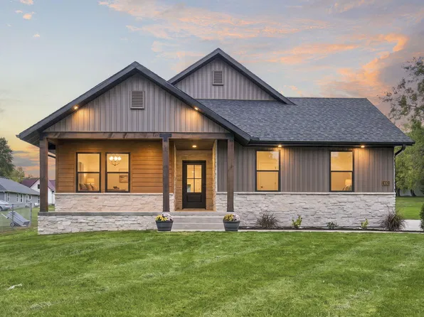 302 W Linn Street, Marionville, MO 65705