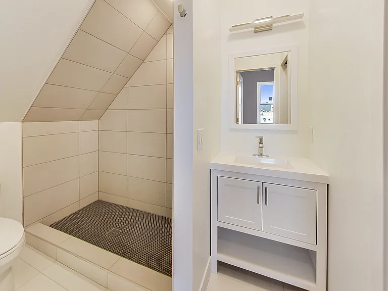 1519 W Henderson St #CH2 — Photo 23