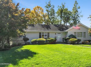25 Stephenville Boulevard, Red Bank, NJ 07701