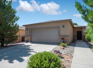281 Zuni River Cir SW, Los Lunas, NM 87031