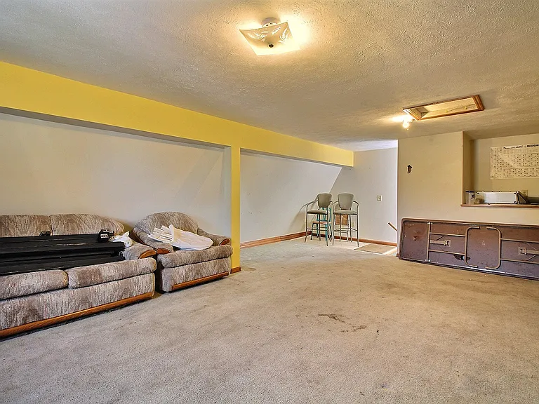 413 N Thomas St — Photo 4