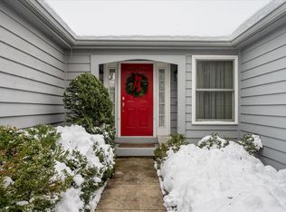 207 E North Ave, Lake Bluff, IL