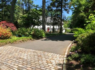 45 Wynn Ct, Muttontown, NY 11791