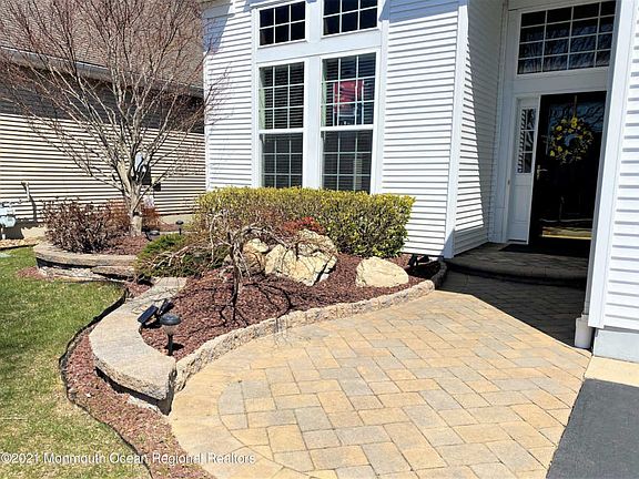 2nd image of 60 Marlow Dr