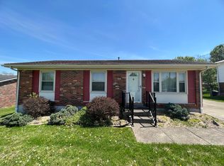 203 Holiday Rd, Winchester, KY 40391