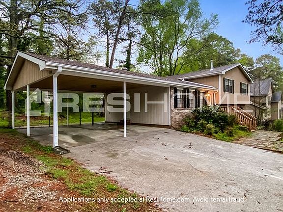 2nd image of 8240 Blackfoot Trl