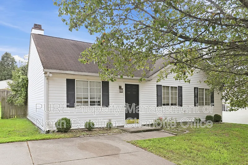 2456 Stratford Crossing Dr