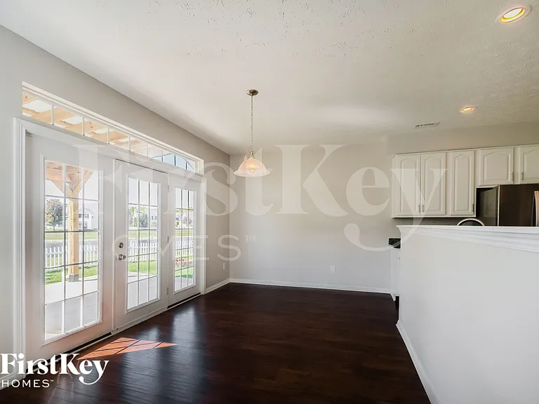10871 Monarch Springs Ct — Photo 5