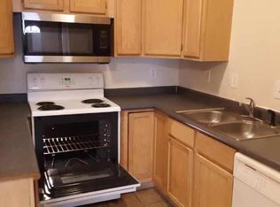 229 E 14th St APT 2, Junction City, KS 66441