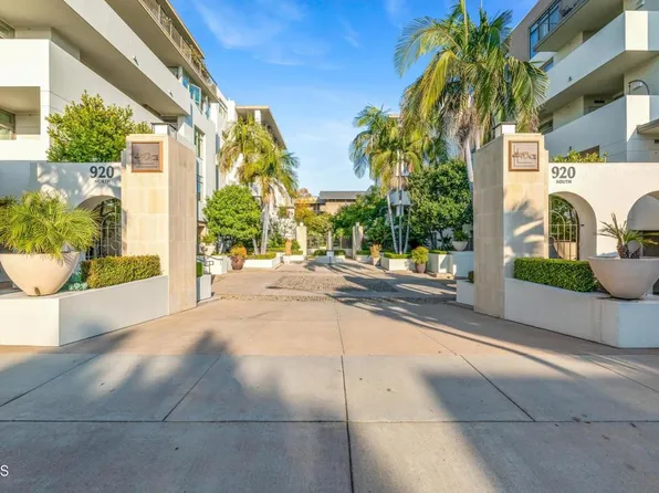 920 Granite Dr Unit 204, Pasadena, CA 91101
