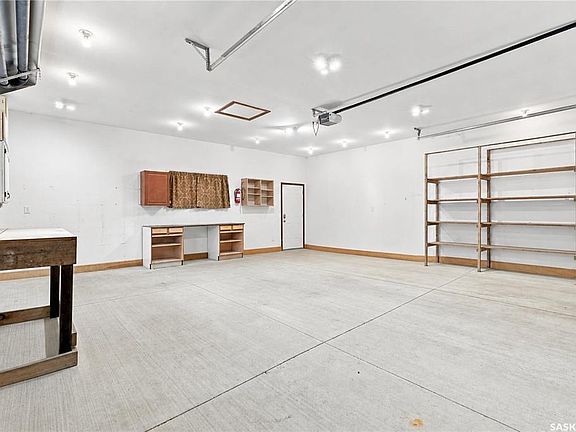 4th image of 131 112th STREET W