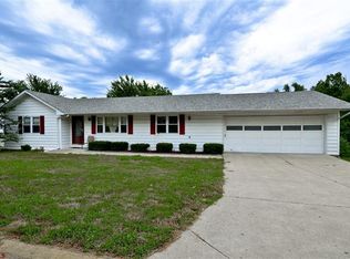 2320 Gloucester Rd, High Ridge, MO 63049
