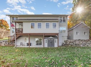 1057 Crown Point Dr, Lake Isabella, MI 48893