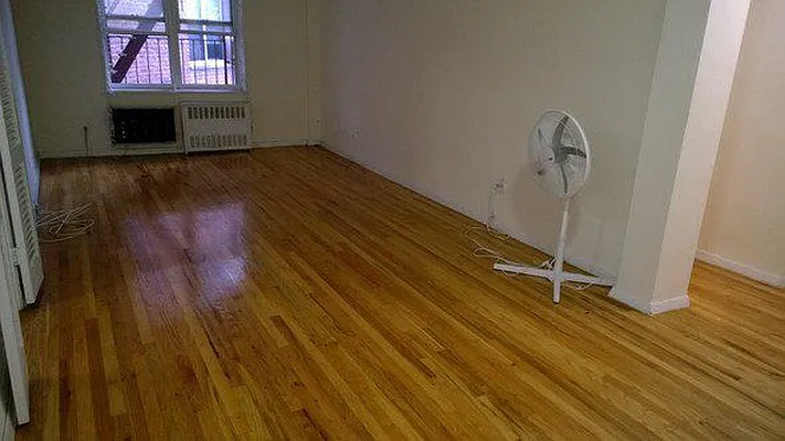 Rented by Metro Garden Realty NYC | media 32