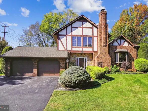 11002 Eastwood Dr, Hagerstown, MD 21742