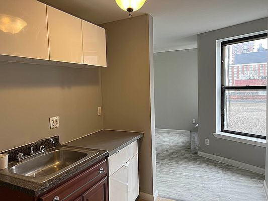 1st image of 238 E 111th St APT 6D