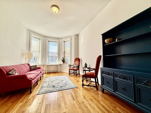 2nd image of 149 E 35th St Floor 2