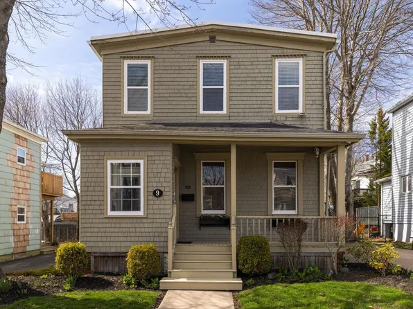 9 Dawson St, Halifax, NS B3A 3A6
