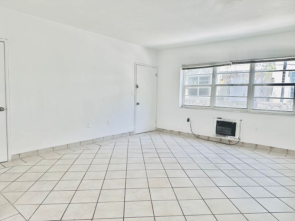 1st image of 1604 Bay Rd APT 1