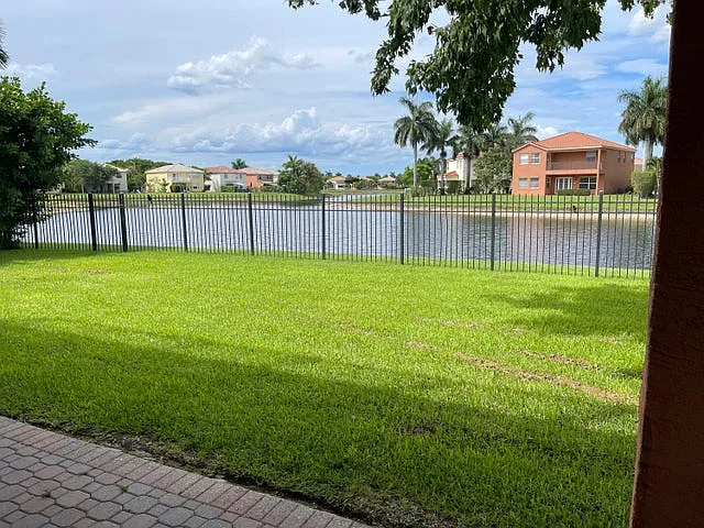 5 bed, 3118 sqft, $4,300 — Photo 3