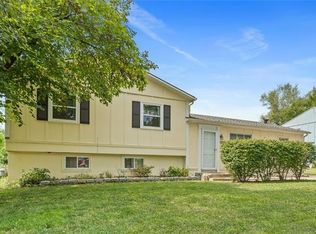 10010 Antioch Rd, Overland Park, KS 66212