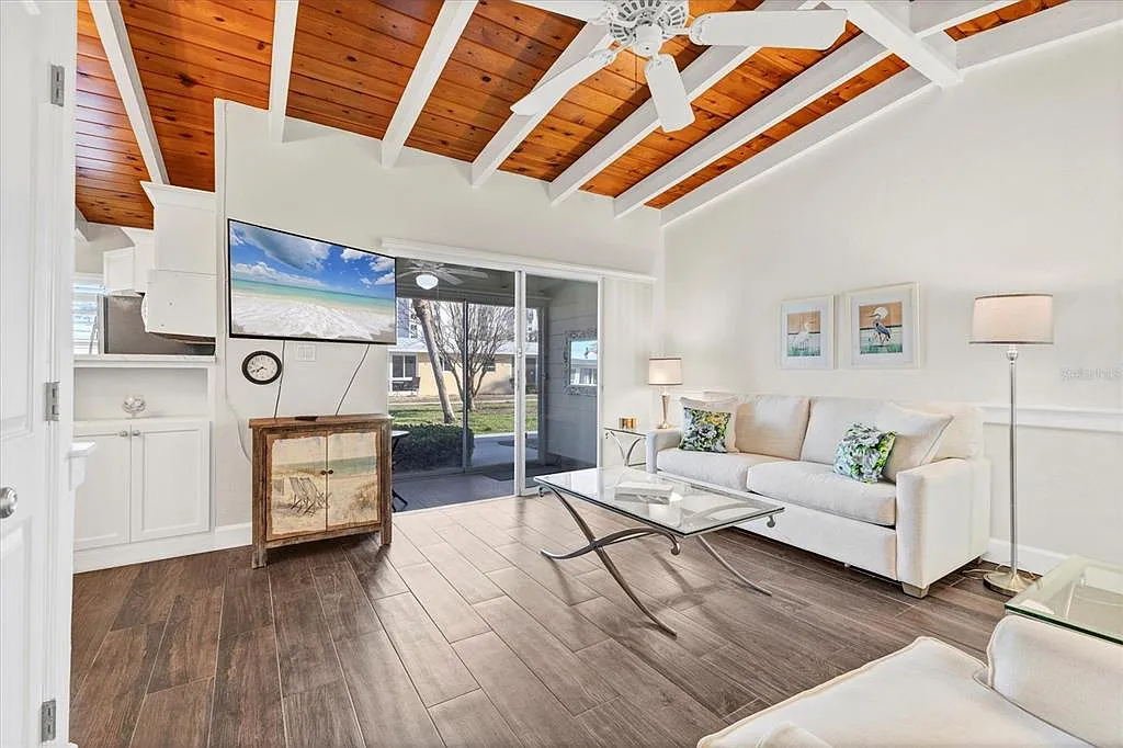 1 bed, 1.0 bath, 600 sqft, $7,500 — Photo 4