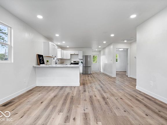 5th image of 2818 D Ave
