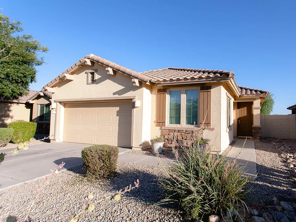 12125 W Desert Ln
