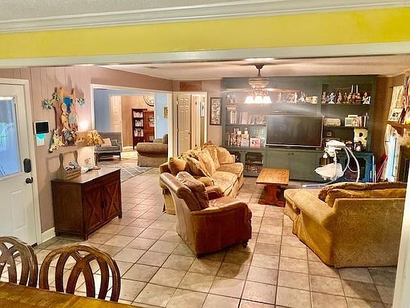 3rd image of 518 Welwyn Way
