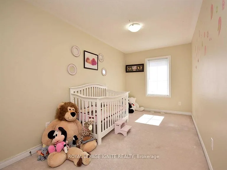 40 Cedar Lake Cres — Photo 27