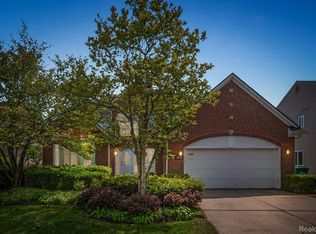 7870 Greene Farm Dr, Ypsilanti, MI