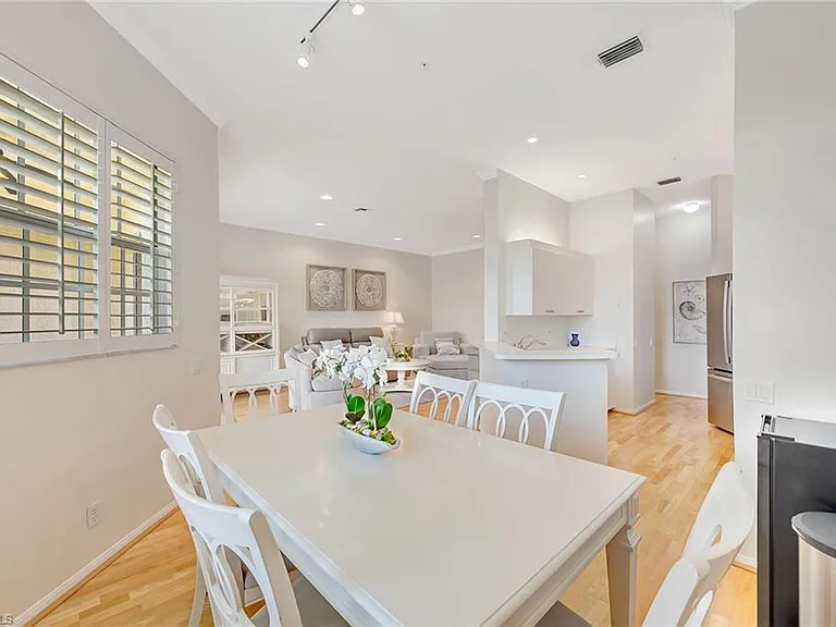 400 Lambiance Cir #204 — Photo 6