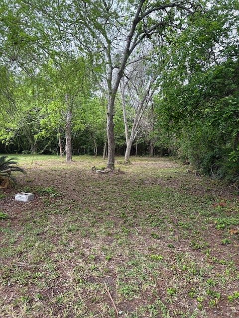 1st image of 619 N Vionett Ln