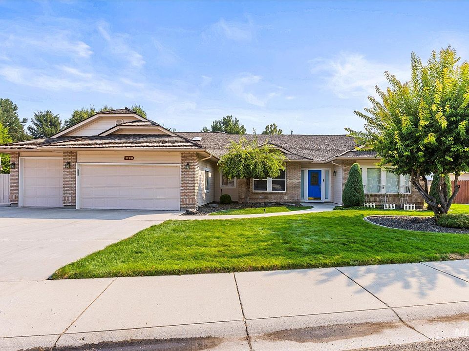 1st image of 1098 E Cayman Dr